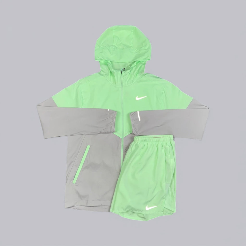 NIKE 5” CHALLENGER SHORTS - VAPOUR GREEN