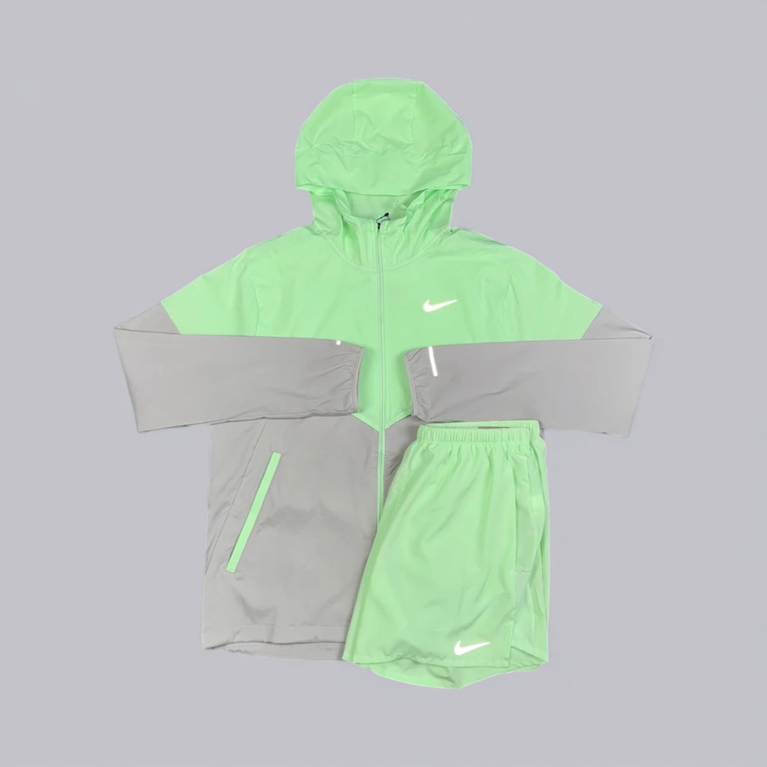 NIKE 5” CHALLENGER SHORTS - VAPOUR GREEN