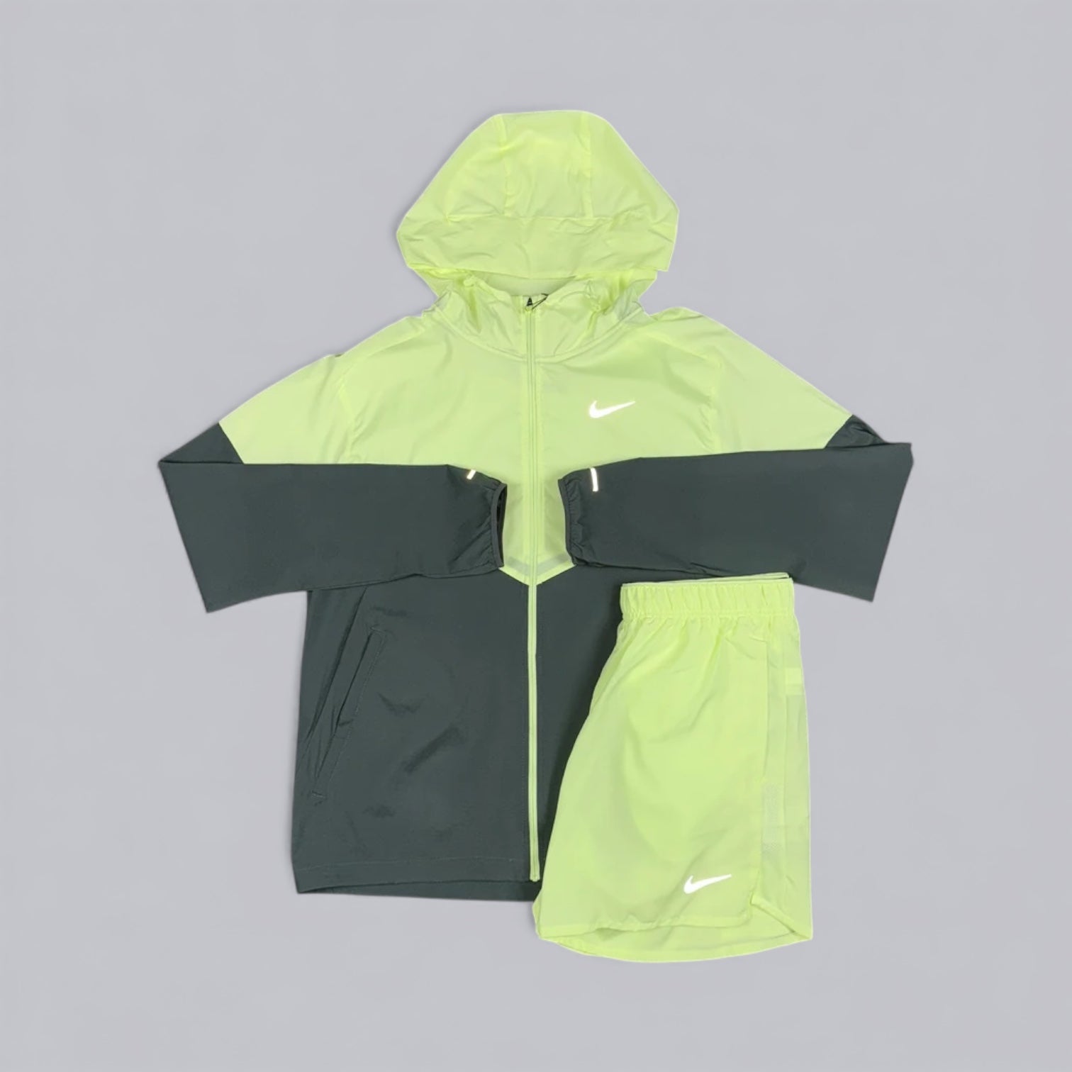 NIKE UV WINDRUNNER JACKET - BARELY VOLT