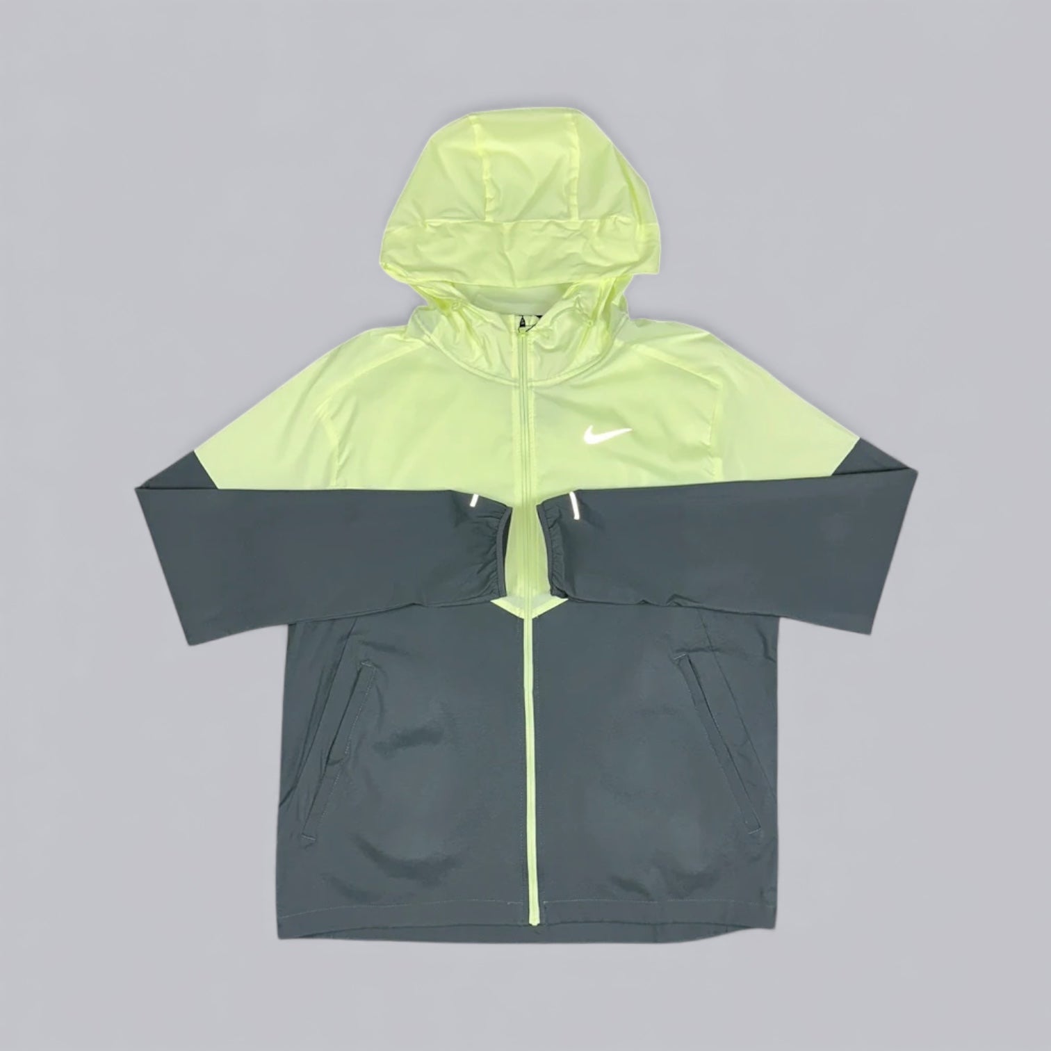 NIKE UV WINDRUNNER JACKET - BARELY VOLT
