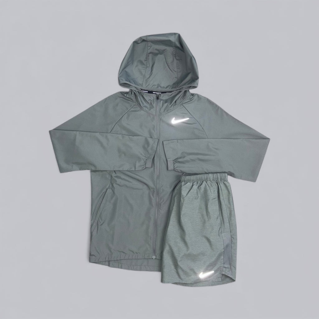 NIKE 5” CHALLENGER SHORTS - GREY