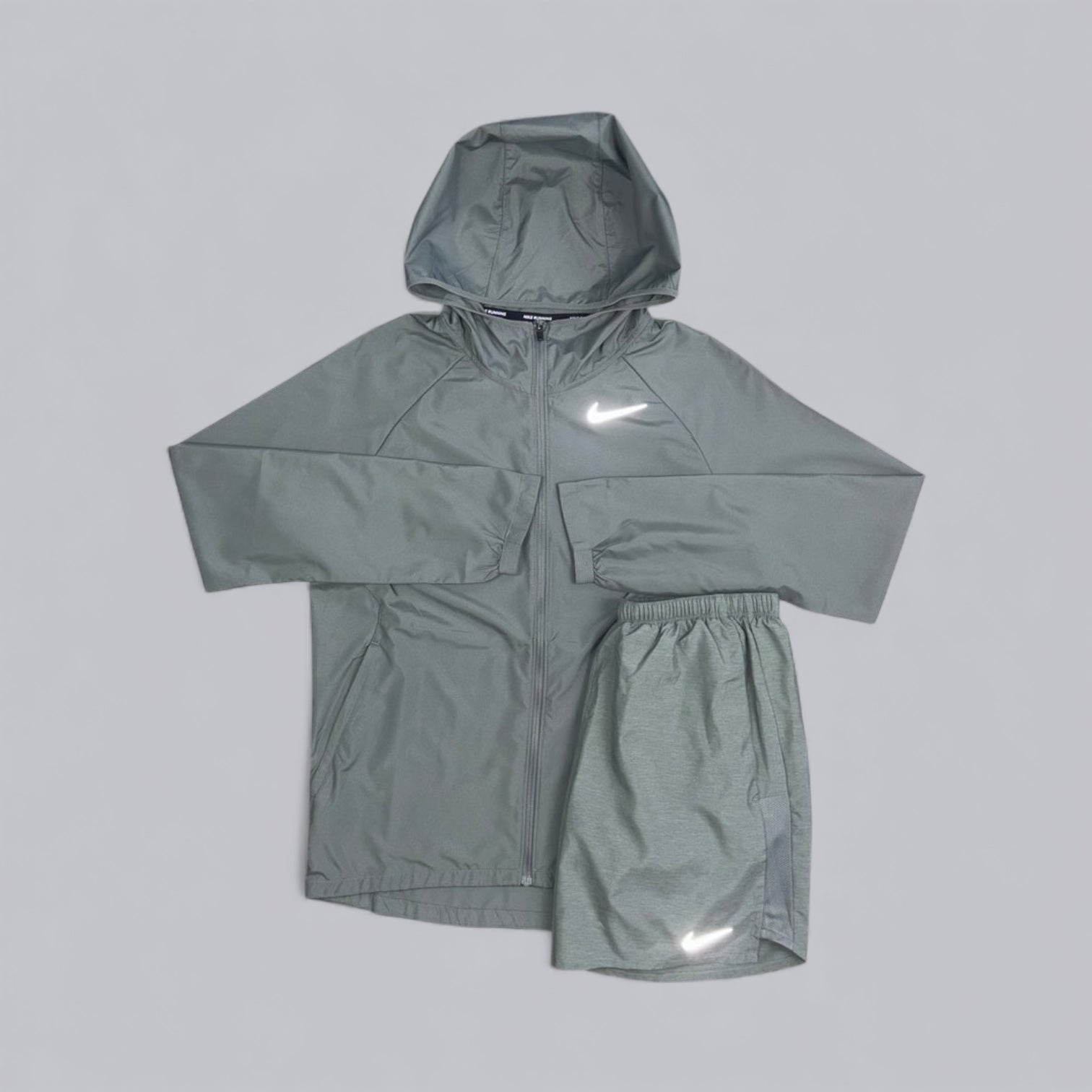 NIKE 5” CHALLENGER SHORTS - GREY