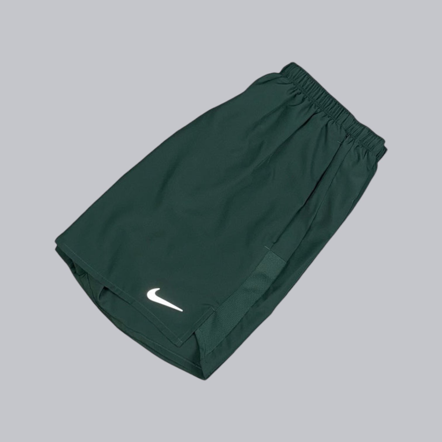 NIKE CHALLENGER SHORTS - VINTAGE GREEN