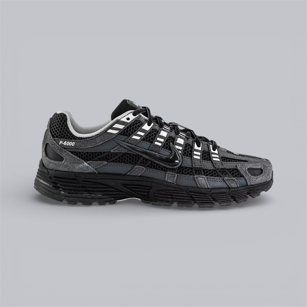 NIKE P6000 - ANTHRACITE BLACK