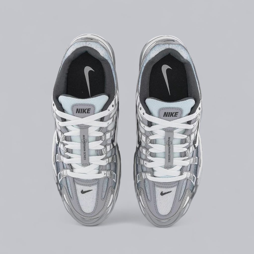 NIKE P6000 - METALLIC WOLF GREY