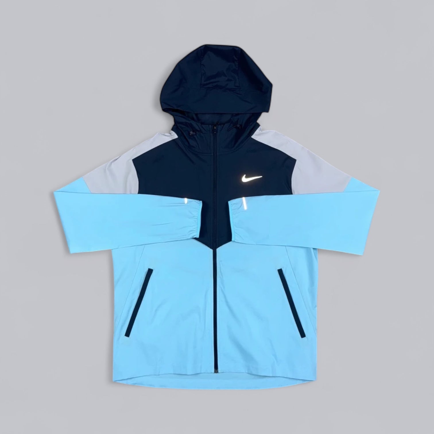 NIKE UV WINDRUNNER JACKET - AQUARIUS BLUE