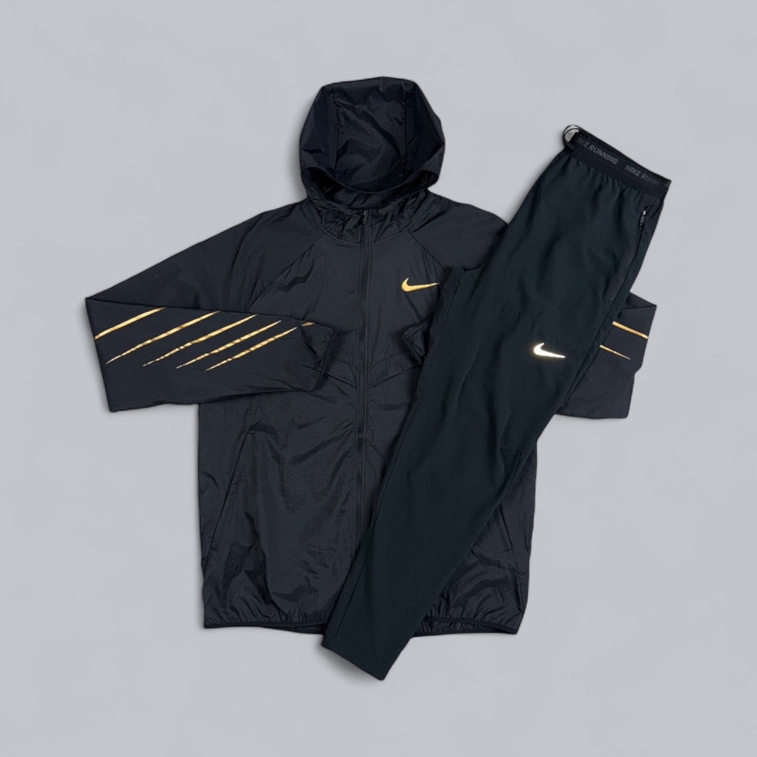 NIKE UV WINDRUNNER JACKET - BLACK/GOLD