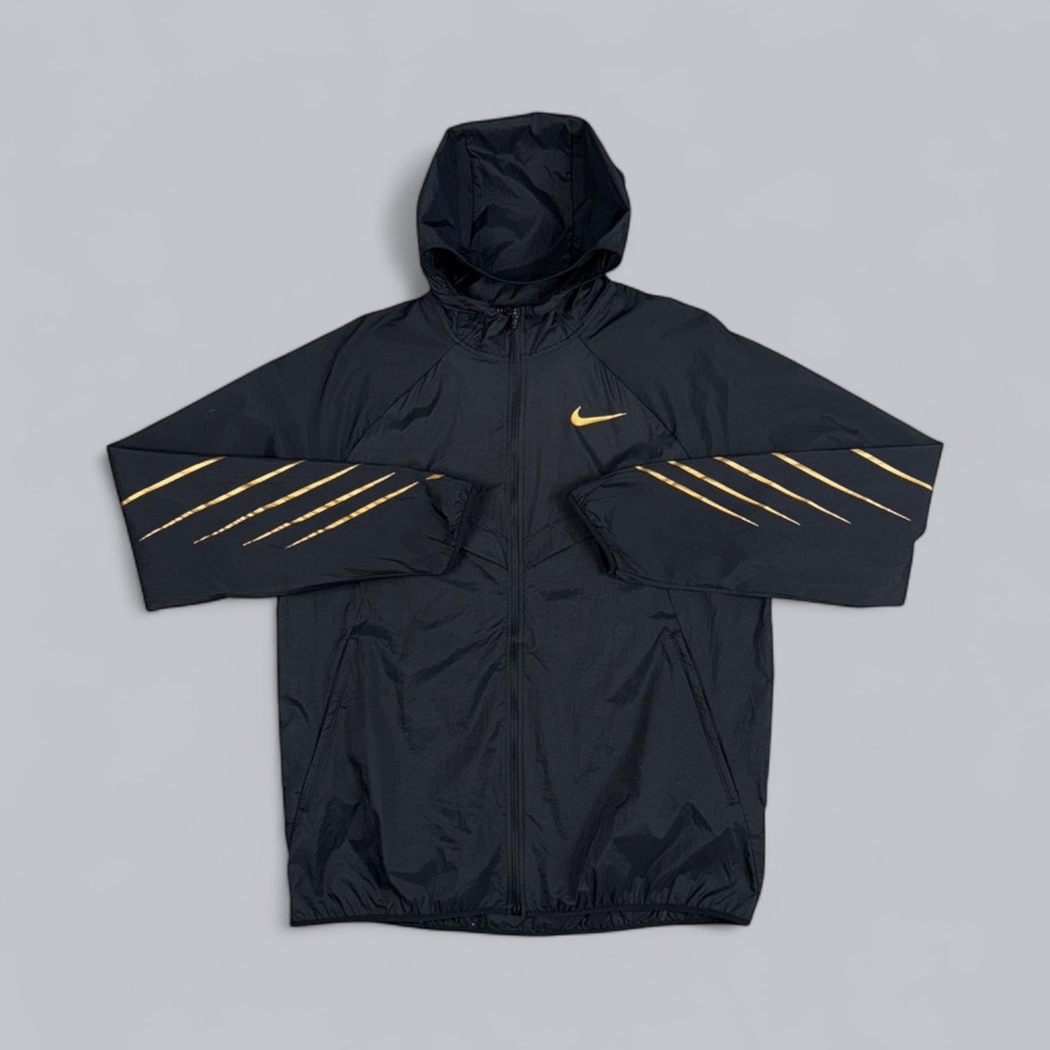NIKE UV WINDRUNNER JACKET - BLACK/GOLD