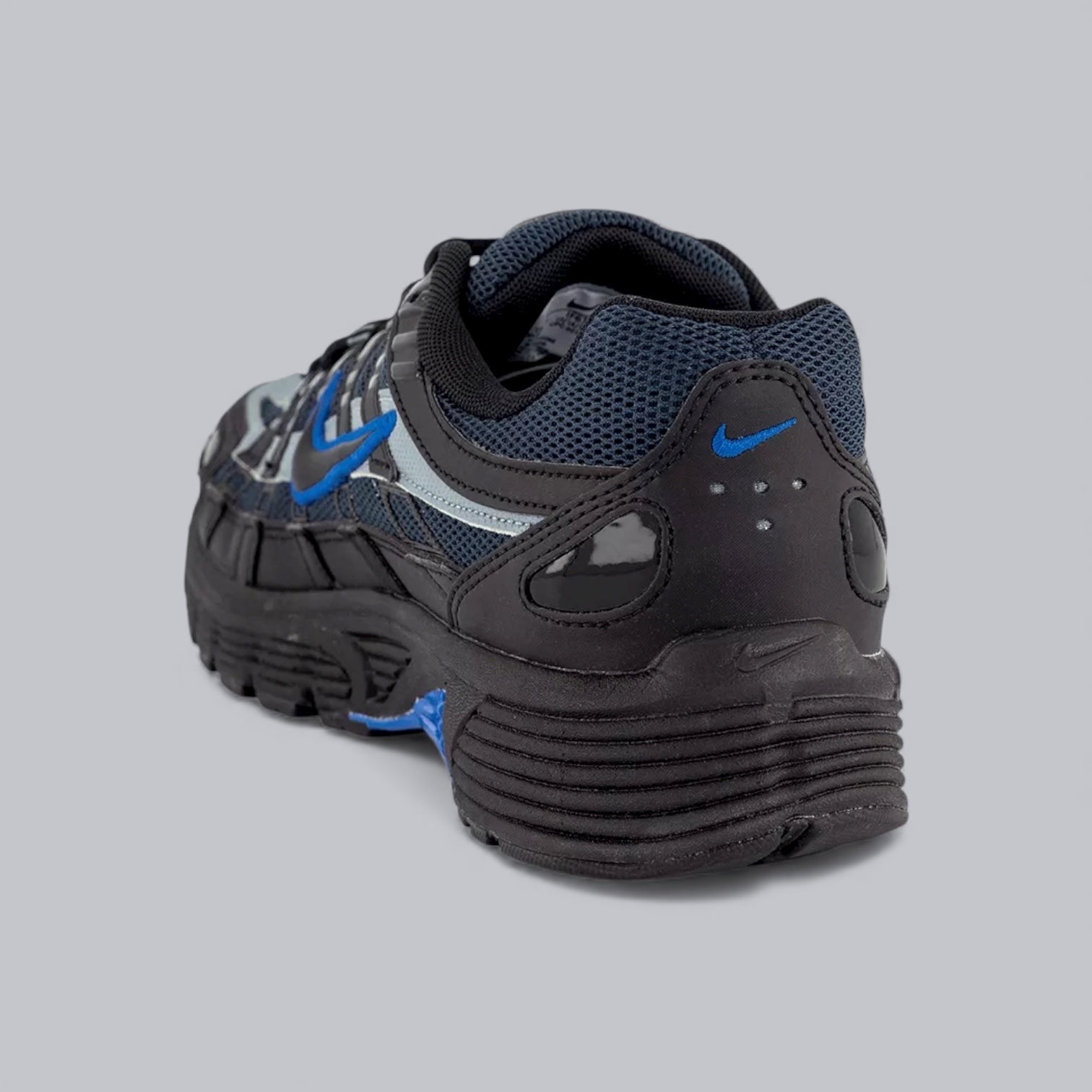 NIKE P6000 - BLACK OBSIDIAN